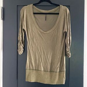 Nice Womens Chloe K 3/4 Sleeve V Neck Gold Long Top Shirt Sz M